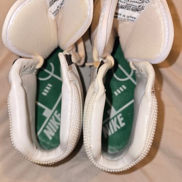 Vintage 1988 Nike Land Shark Football Cleats Size 12 Style 890103FT2 - Picture 5 of 11